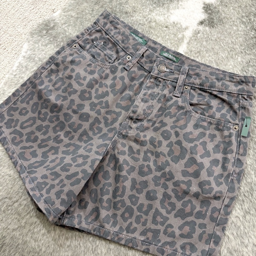 NWT Wild Fable Mid-Rise Leopard Shorts 0 - Picture 4 of 12